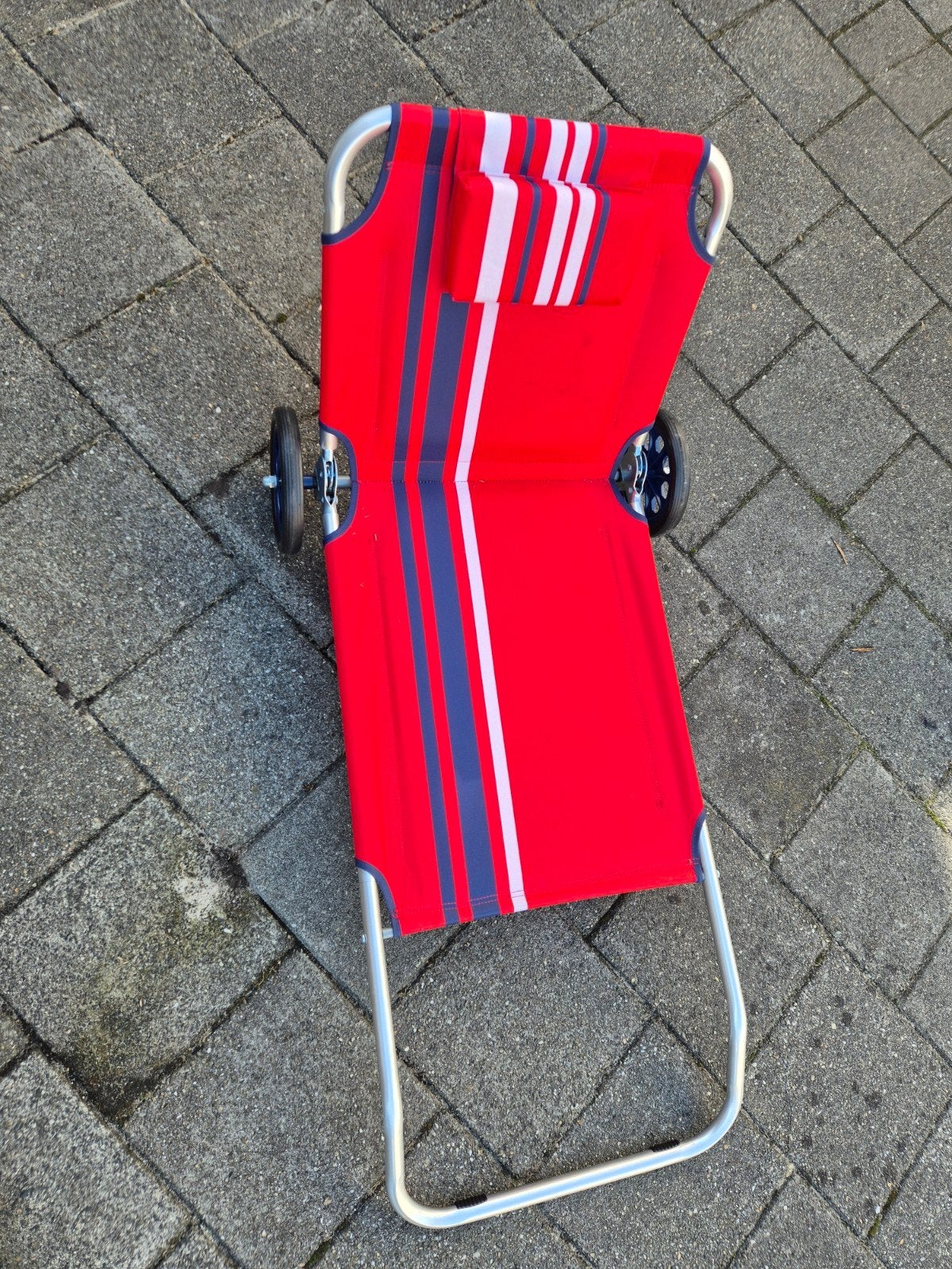 Ligstoel voor bijv. op het strand, Tuin en Terras, Ophalen, Zo goed als nieuw, Aluminium, Inklapbaar