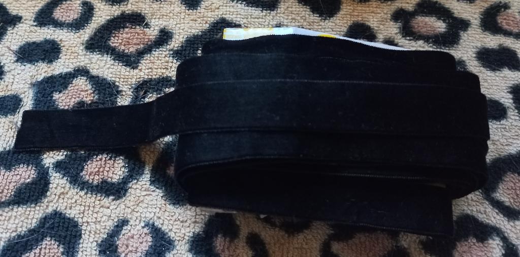 Zwart fluweelband per meter, 13 mm breed, Hobby en Vrije tijd, Naaien en Fournituren, Ophalen of Verzenden, Nieuw, Lint, Band of Elastiek