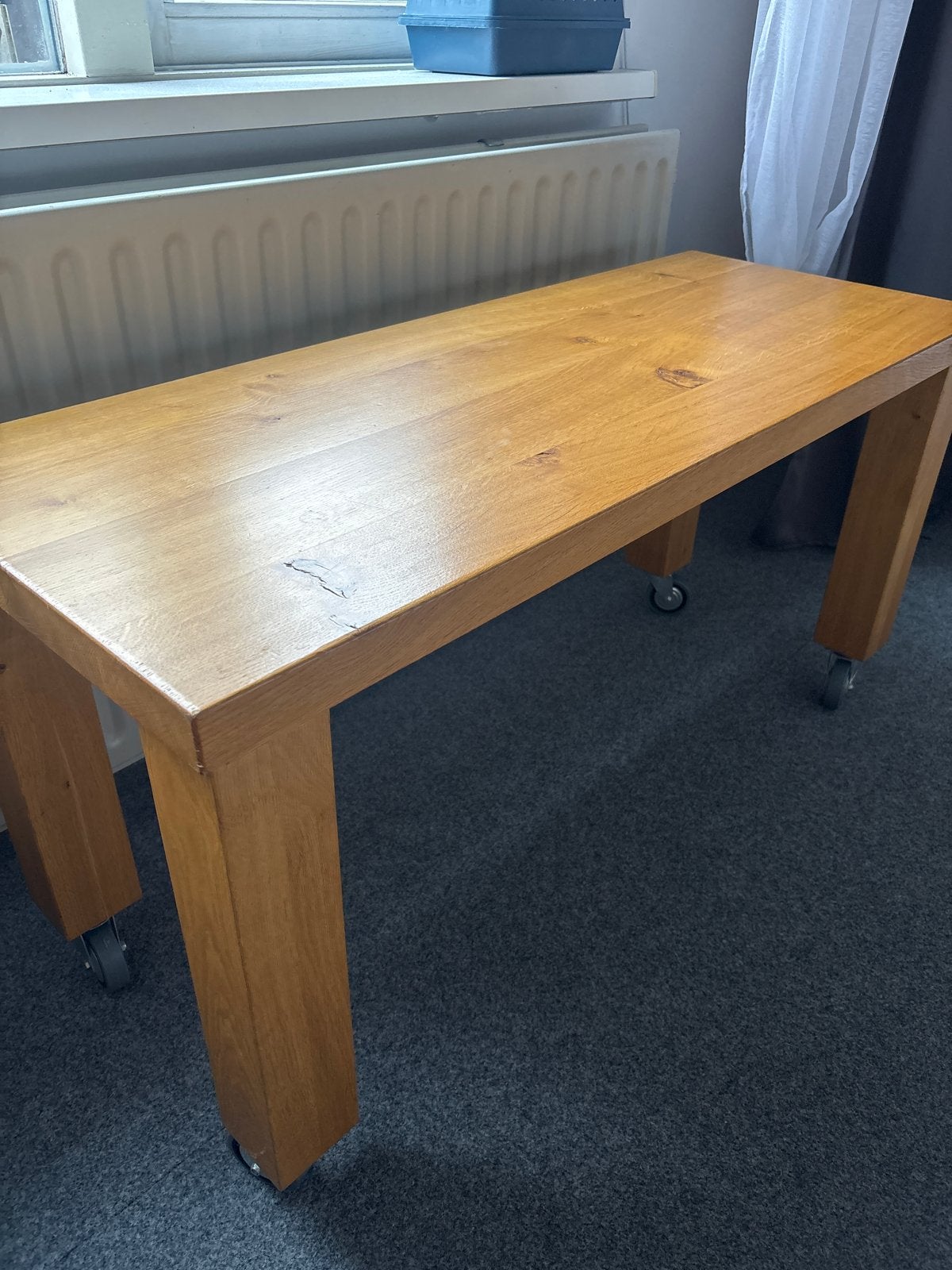 Licht eiken tafeltje met wieltjes, Ophalen, Minder dan 50 cm, Gebruikt, 100 tot 150 cm
