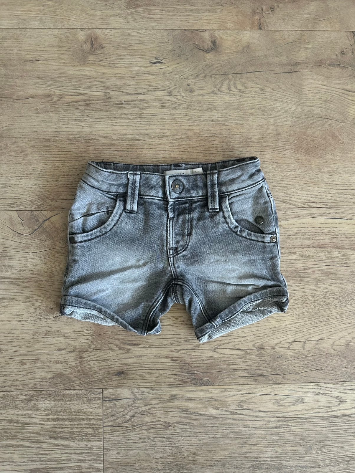 Name It | Jongens korte jeans | Maat 92 | Grijze denim, Kinderen en Baby's, Kinderkleding | Maat 92, Ophalen of Verzenden, Zo goed als nieuw