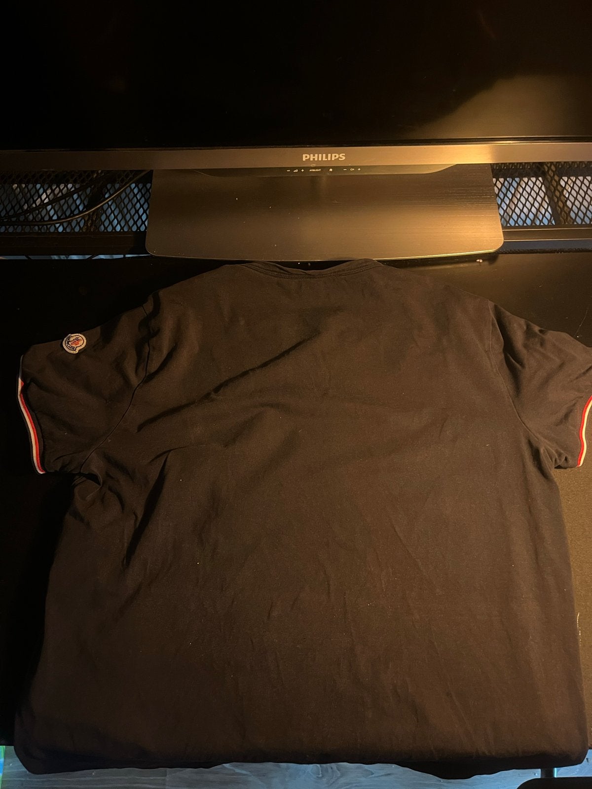 Moncler T-shirt Zwart met Logo en Strepen, Ophalen of Verzenden, Gedragen, Maat 56/58 (XL), Zwart