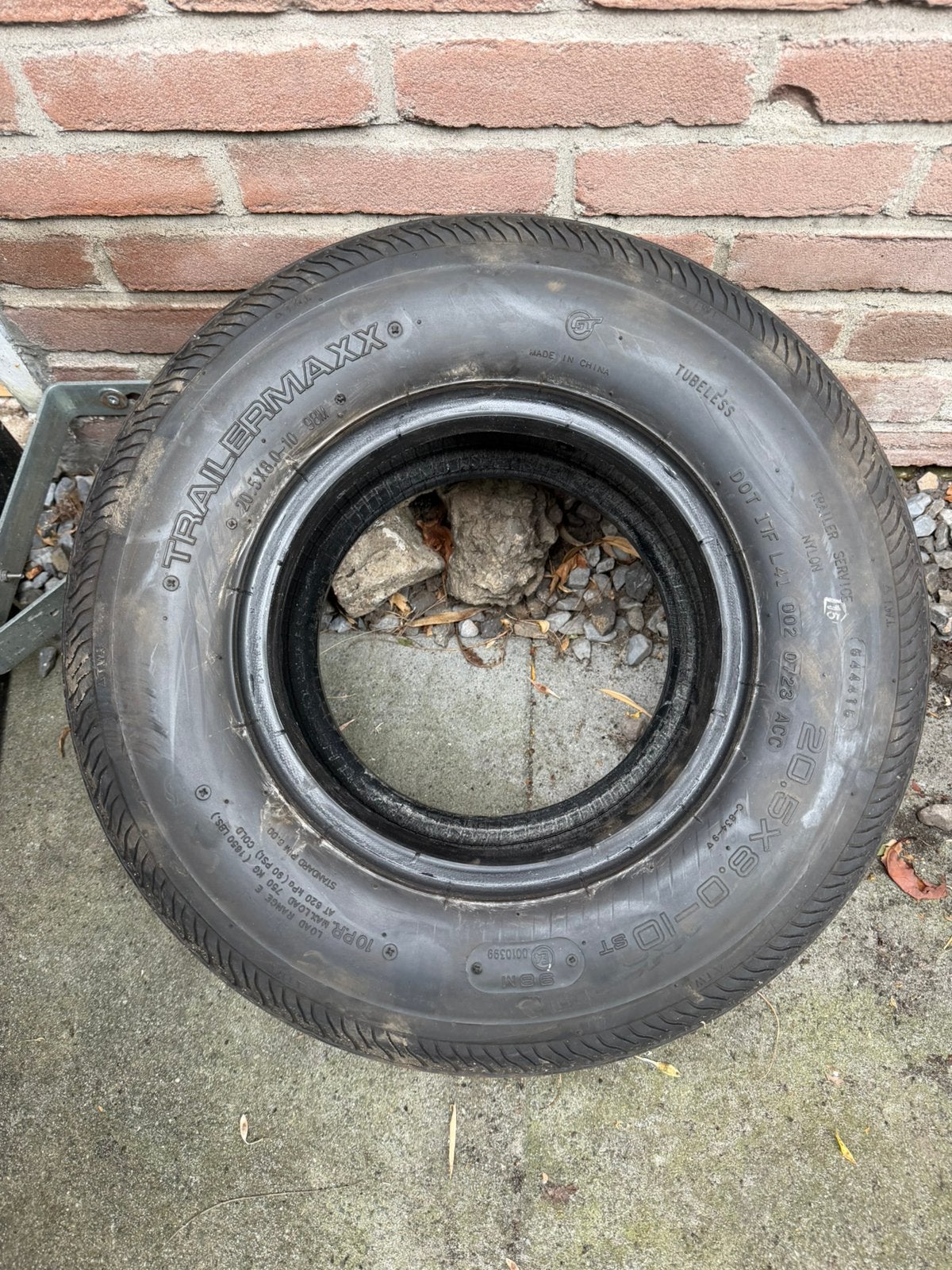 2 aanhangerbanden zonder velg, Ophalen of Verzenden, Gebruikt