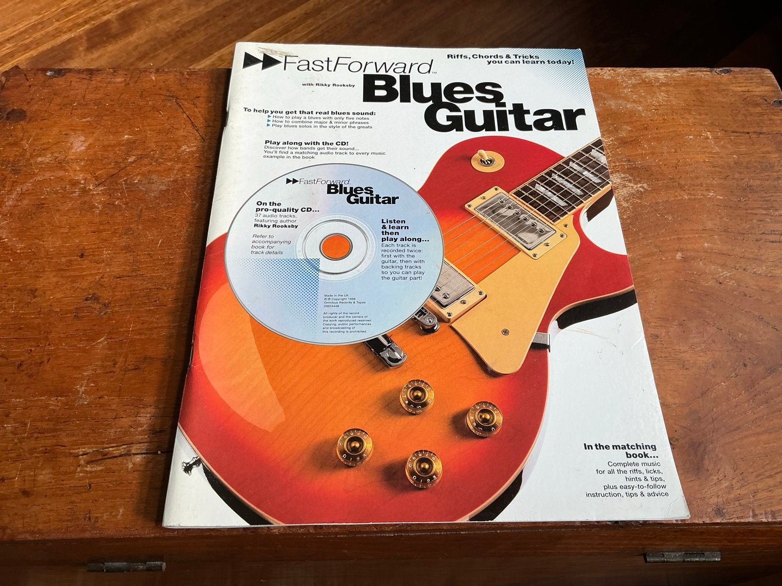 FastForward Blues Gitaar Boek + CD - Leer Gitaar Spelen, Ophalen of Verzenden, Zo goed als nieuw