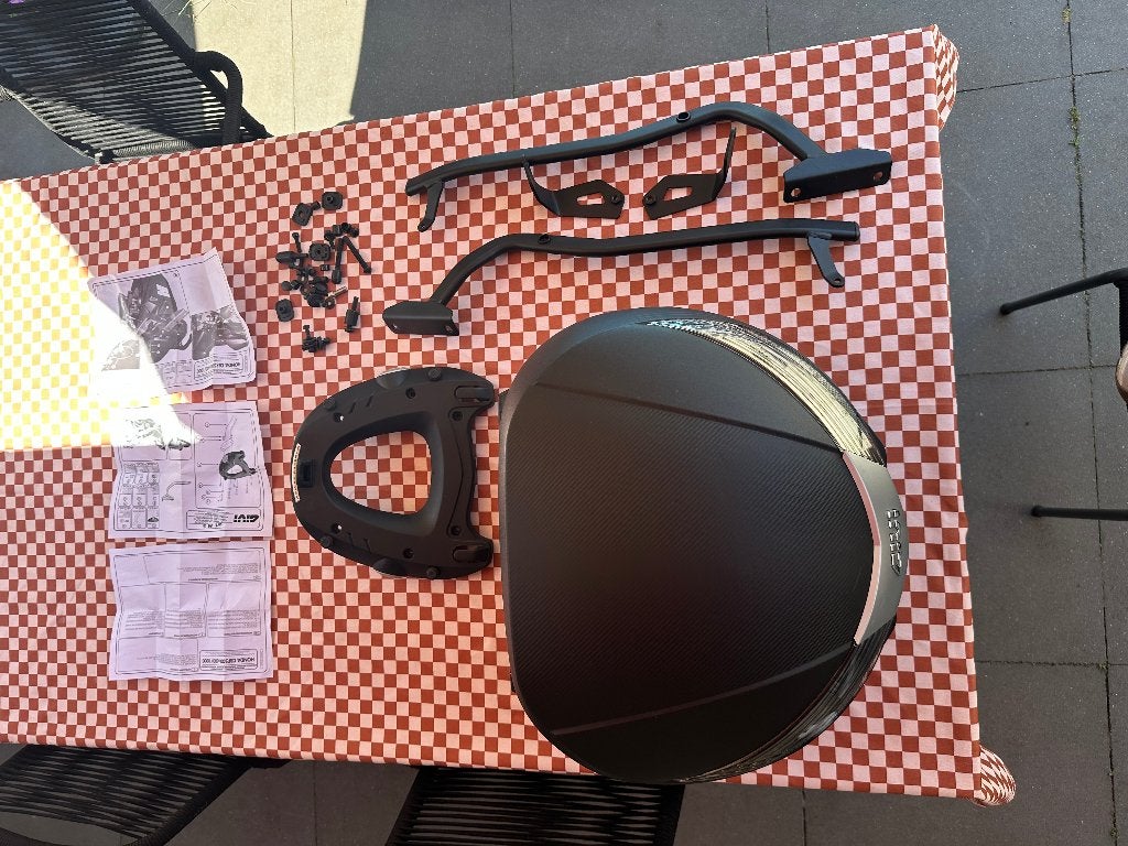 GIVI V40 Tech topkoffer (met monorack voor Honda CBF), Ophalen, Zo goed als nieuw