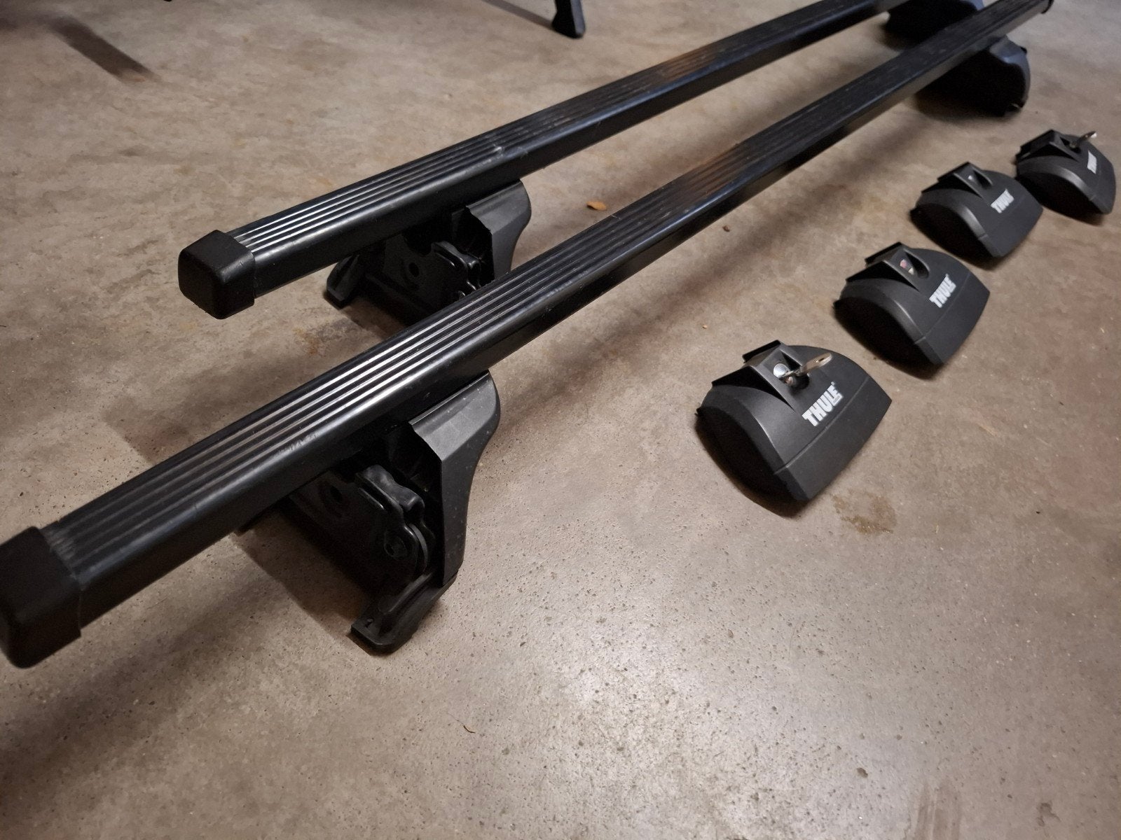 Thule dakdragers met sloten - Gebruikt, Ophalen, Gebruikt