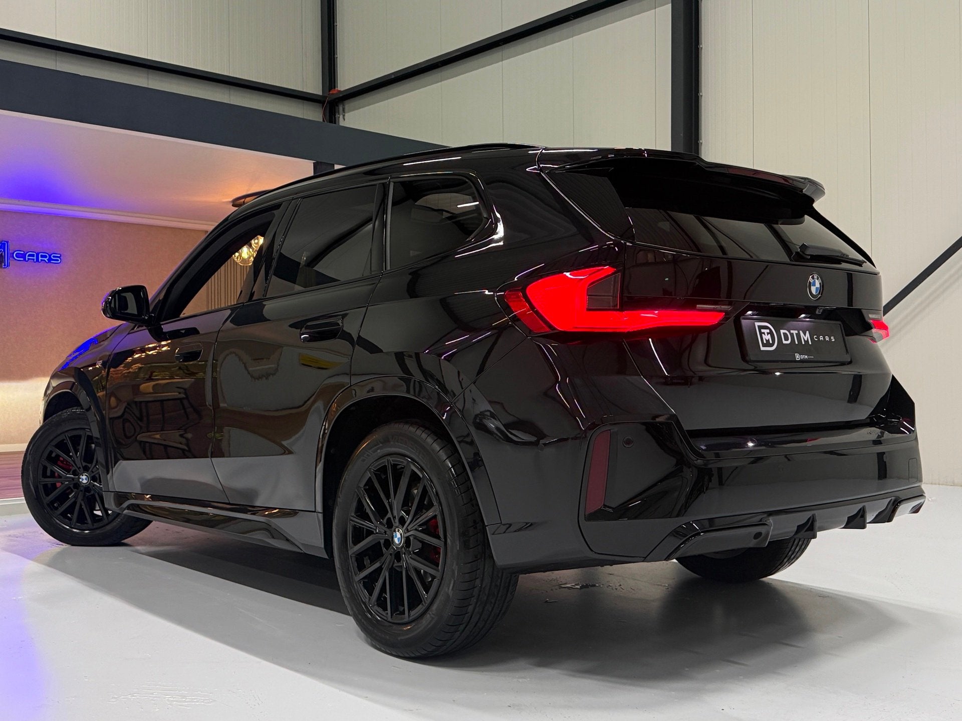 Foto 8 van BMW X1 sDrive20i M Sport | Pano | Sportstoelen | ACC | Trekh