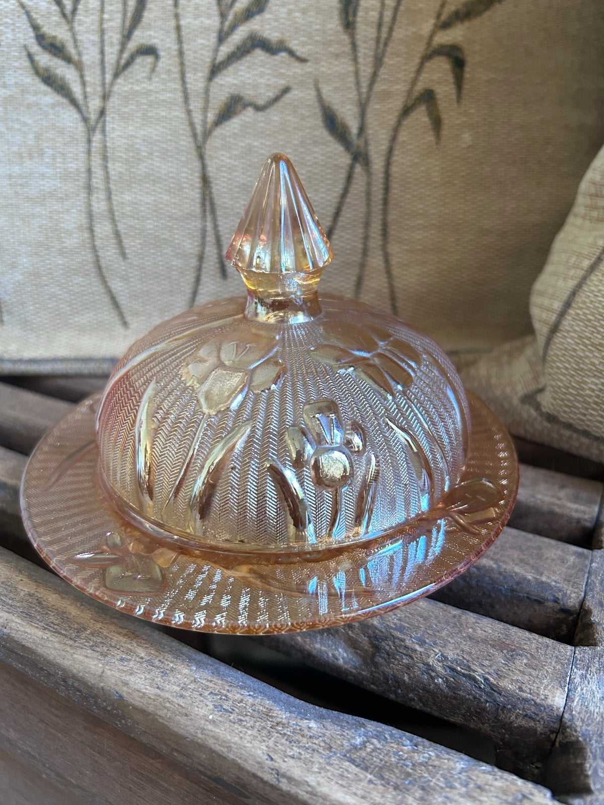 Vintage Jeannette Glass Iridescent Butter Dish, Ophalen