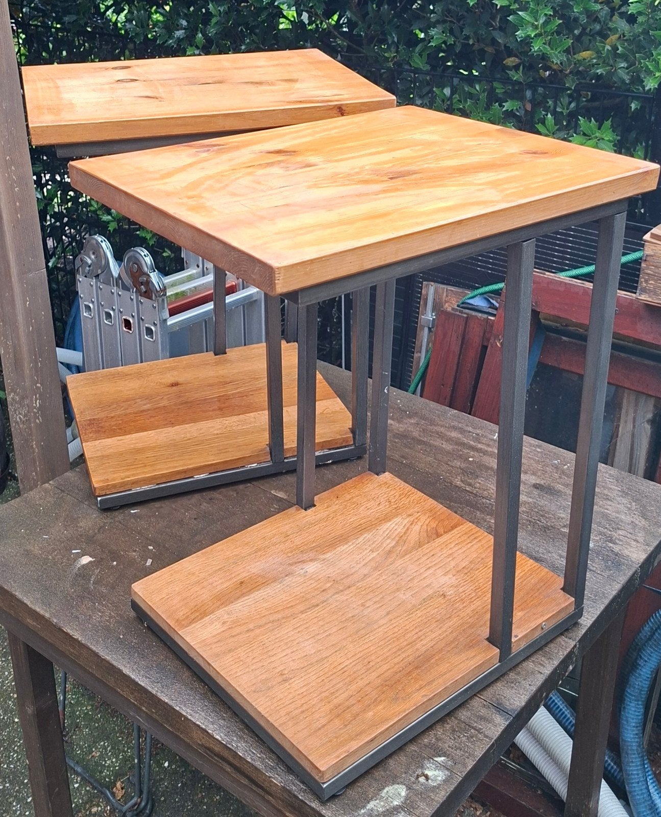2 vol houten bijzettafels, Ophalen, Rechthoekig, Minder dan 55 cm, 45 tot 60 cm
