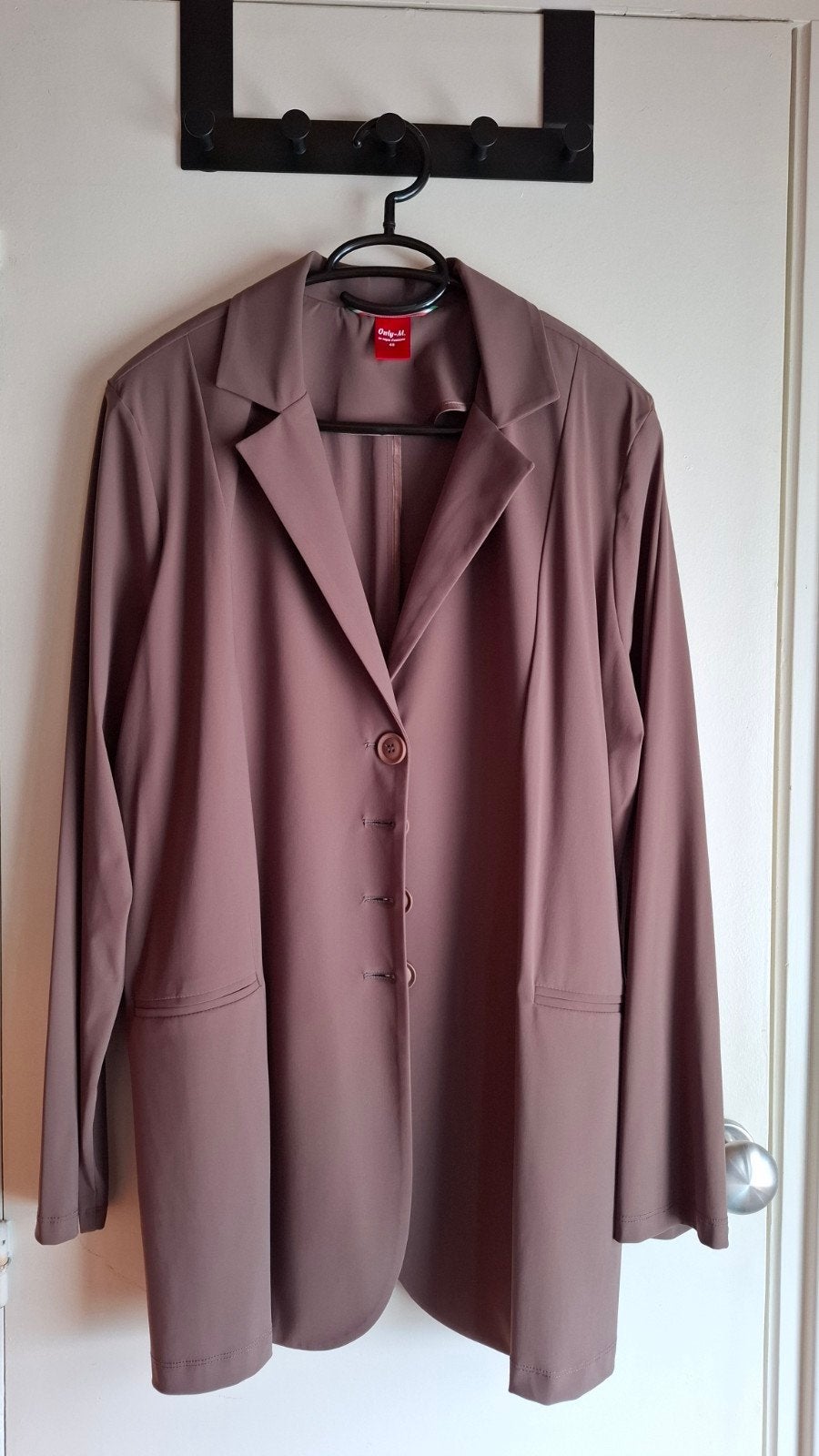 Nieuw dames pak van Only M, Only M, Ophalen of Verzenden, Nieuw, Bruin