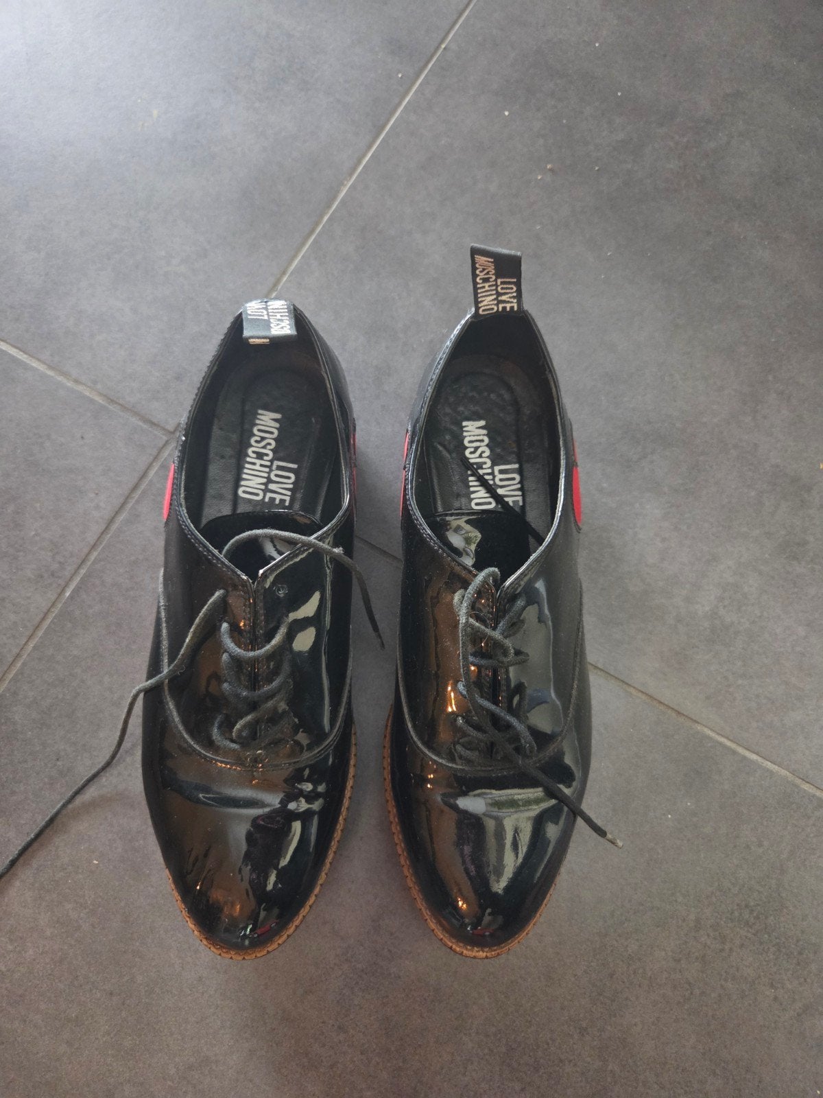 Moschino lakschoenen maat 39, Kleding | Dames, Zwart, Zo goed als nieuw, Moschino, Ophalen of Verzenden