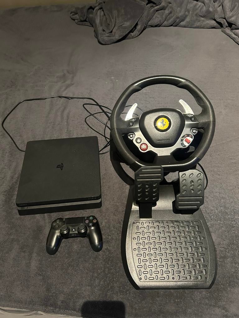 PS4 met racestuur en pedalen, Gebruikt, 1 speler, Racen en Vliegen, Ophalen of Verzenden