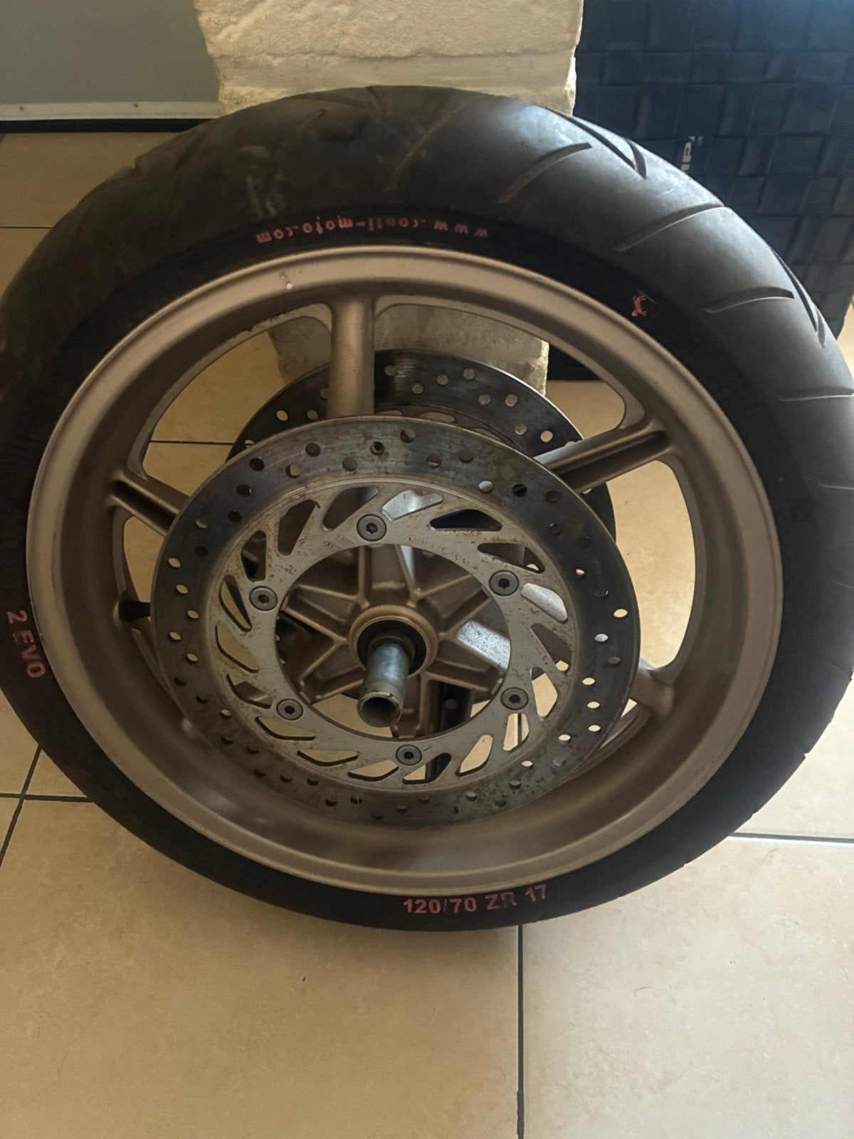 Honda vfr750 voorwiel remschijven en as +bussen, Ophalen of Verzenden, Gebruikt