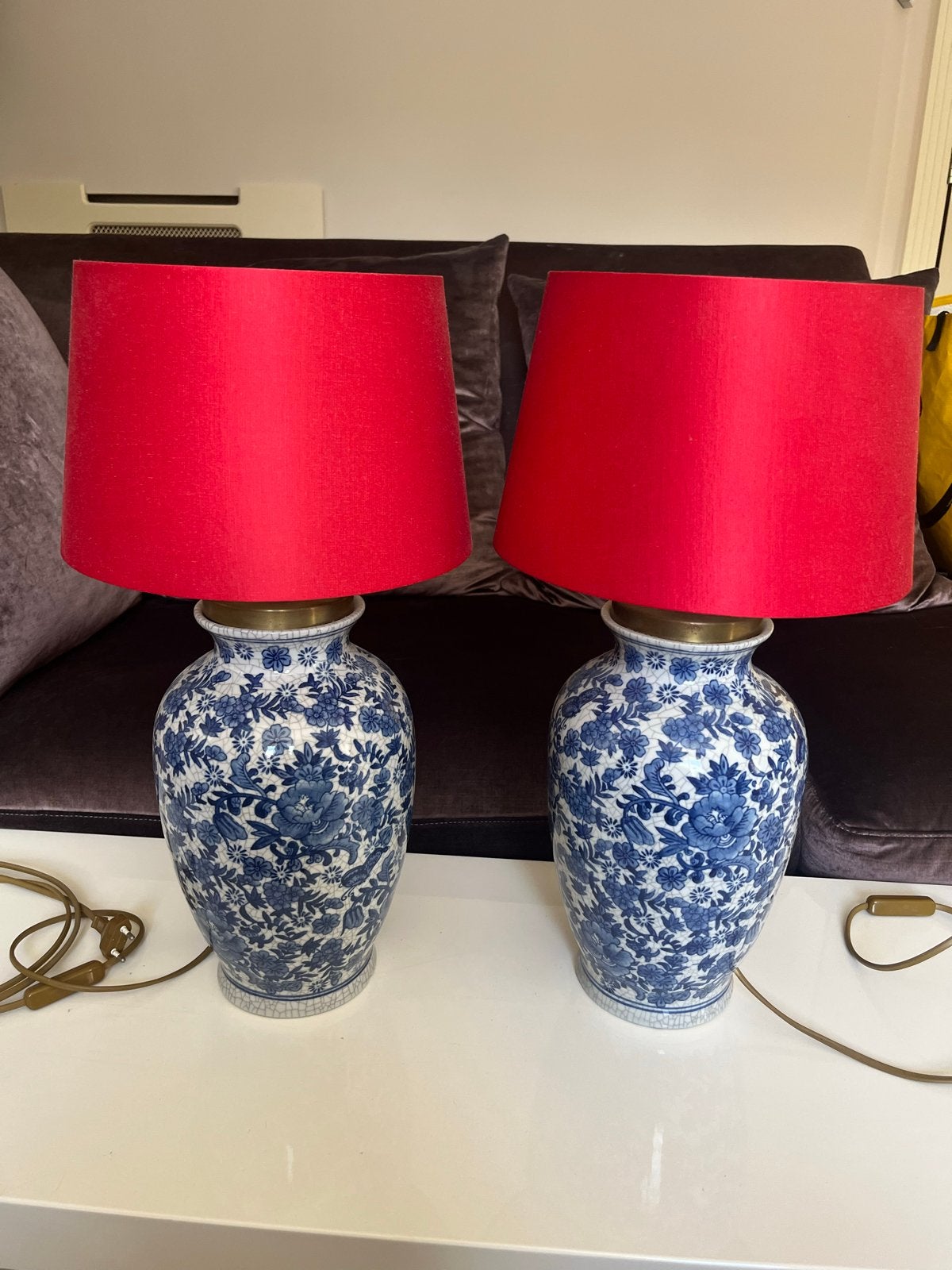 Set van 2 Chinese porseleinen tafellampen met rode kap, Ophalen, Overige merken, Meerkleurig, Keramiek