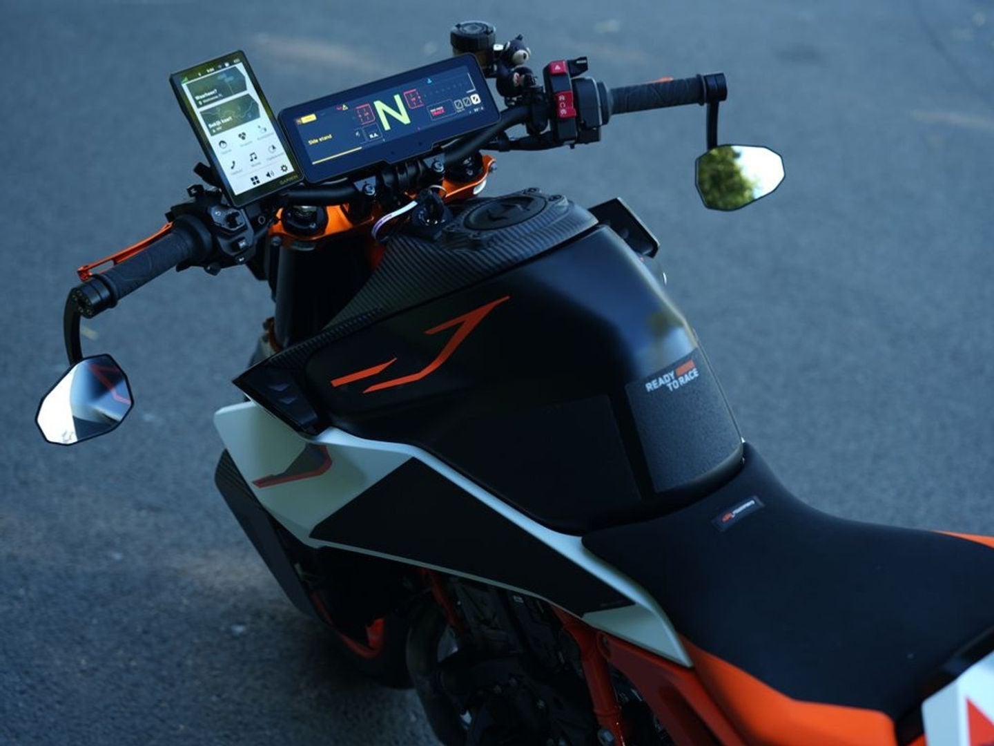 KTM 990 Duke R | Akrapovic | FULL OPTION !, 2 cilinders, KTM, Motorrijbewijs A, Bedrijf