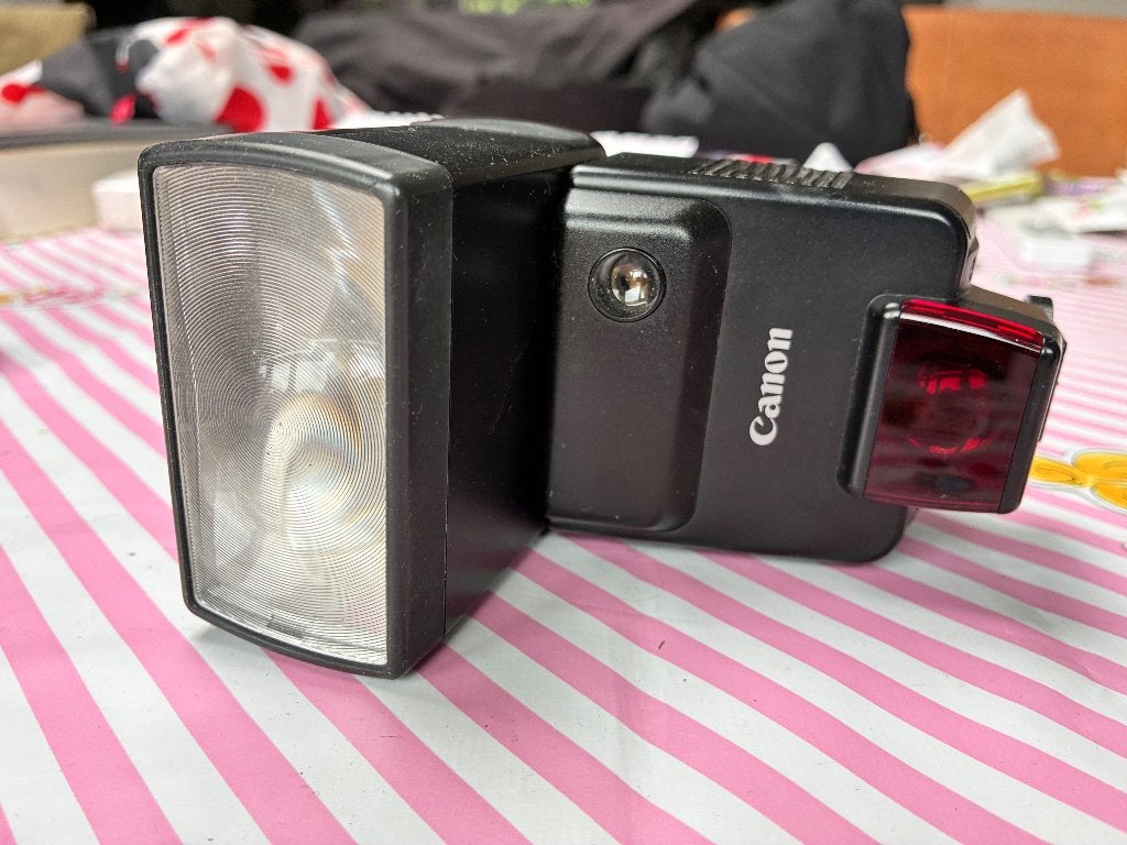 Canon speedlite 420 EZ flitser, Ophalen of Verzenden, Gebruikt, Canon, Kantelbaar