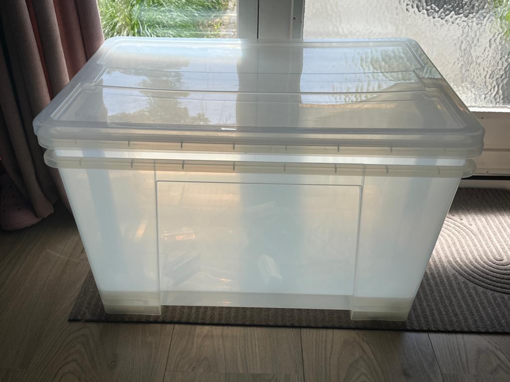 2 Samla Ikea opbergbakken 55/ 130l met deksels en wieltjes, Doe-het-zelf en Verbouw, Kratten en Dozen, Ophalen, Gebruikt