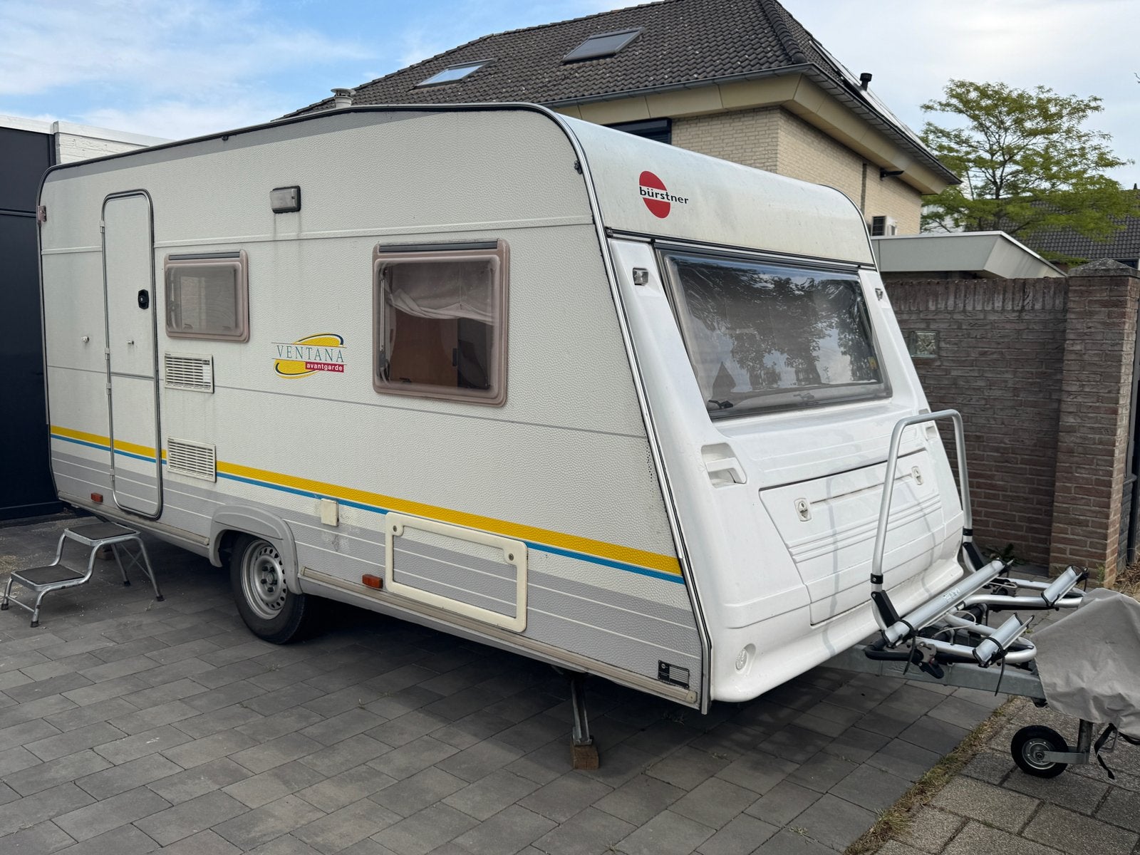Caravan Bürstner Ventana, Rondzit, Dwarsbed, Particulier, Bürstner
