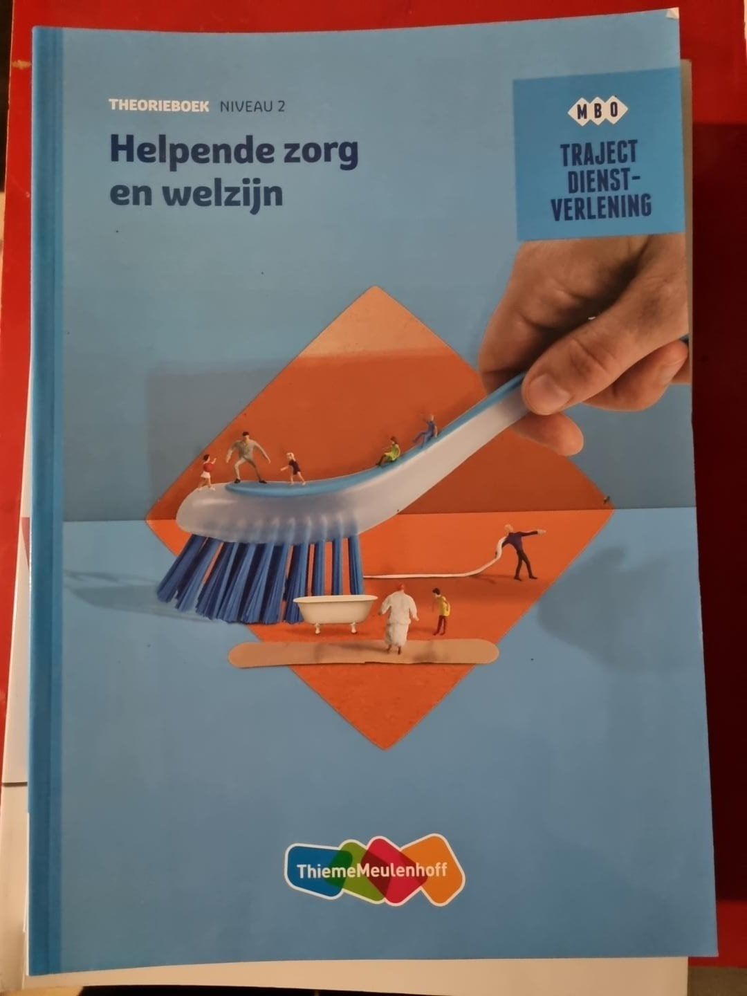 Helpende zorg en welzijn niveau 2 – MBO theorieboek, Boeken, Ophalen of Verzenden, Zo goed als nieuw, Overige niveaus, R.F.M. van Midde; M.M.M. Riemsdijk; S. Schoneveld