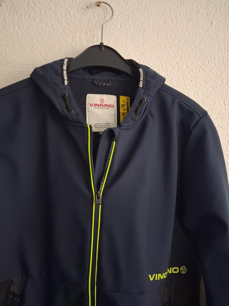Vingino Softshell Jas Maat 176 - Zo goed als nieuw, Kinderen en Baby's, Kinderkleding | Overige, Zo goed als nieuw, Jongen, Ophalen of Verzenden