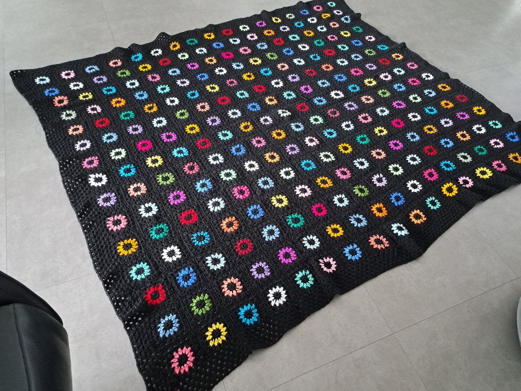 Gehaakte deken met kleurrijke bloemmotieven, Woondeken, Gehaakt, Nieuw, 205 cm