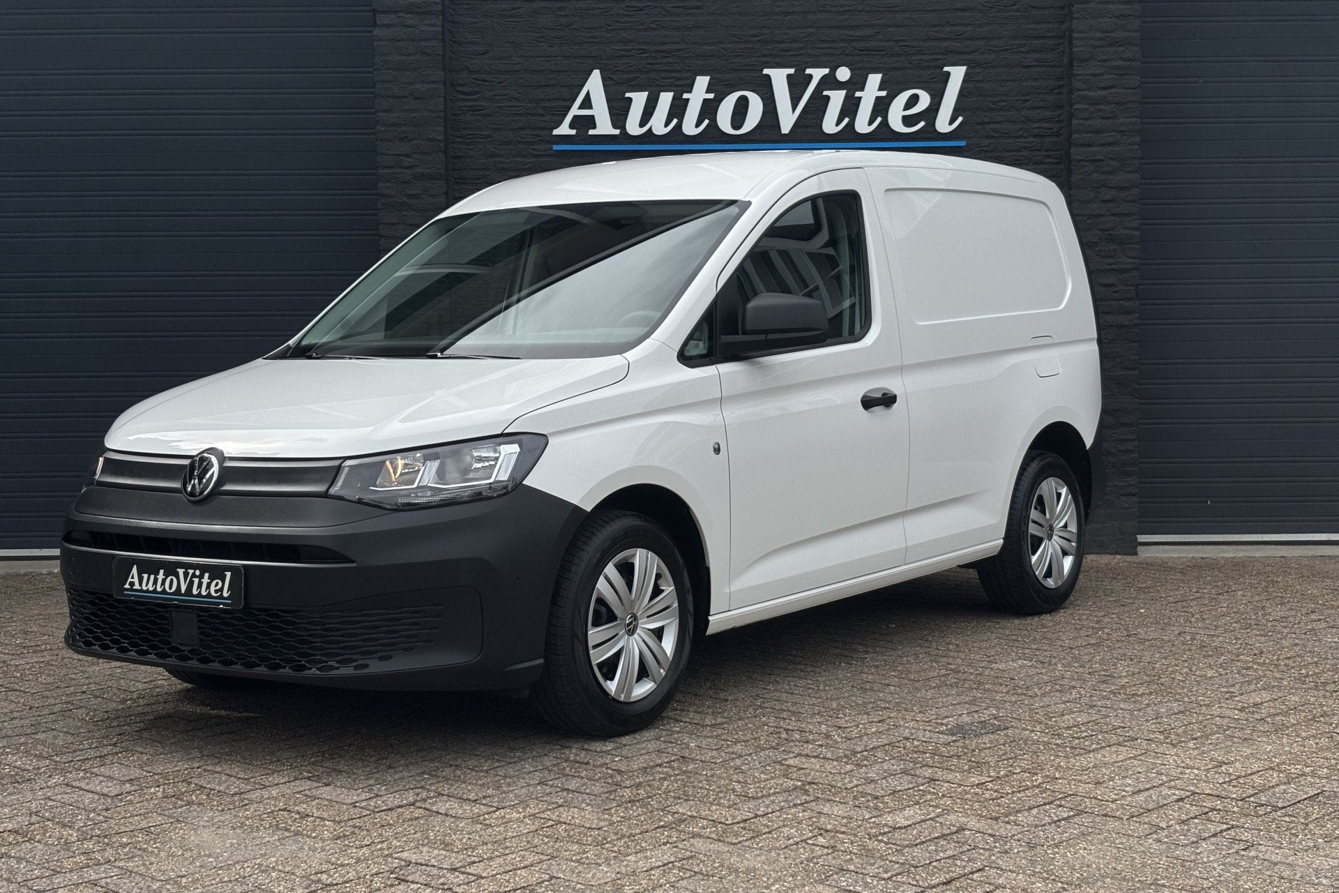 Volkswagen Caddy Cargo 1.5 TSI | Airco | PDC A | DAB | Cruis, Voorwielaandrijving, Stof, Zwart, 4 cilinders