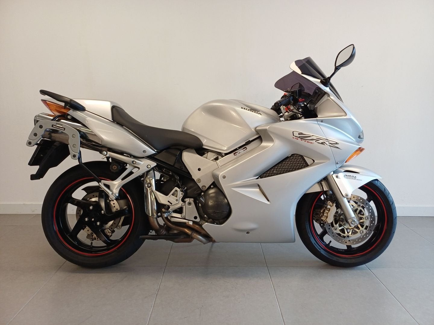 HONDA VFR 800 VTEC C-ABS (bj 2002) VFR800, Motoren, Motoren | Honda, 782 cc, HONDA, 4 cilinders, Motorrijbewijs A