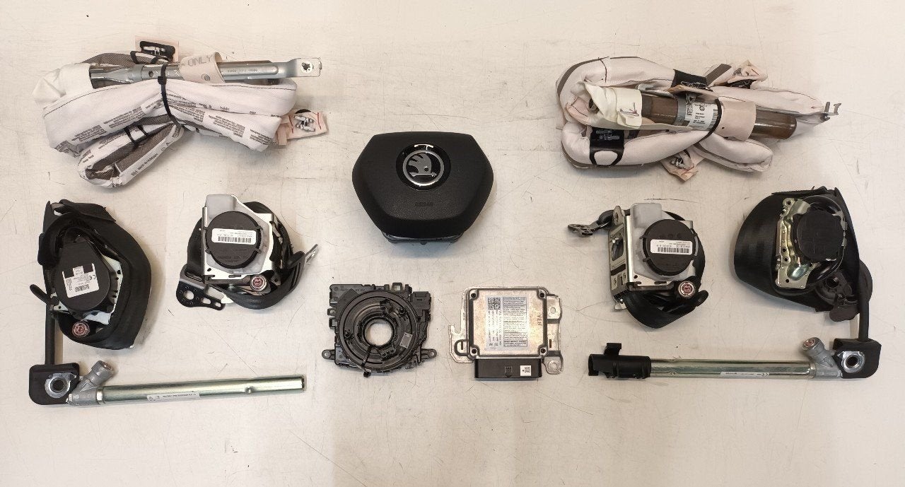 Airbag set Skoda Enyaq, Onderdelen@venauto.nl, Van der Ven Autorecycling B.V., Gebruikt, Ettenseweg 76, 4706 PB Roosendaal, The Netherlands