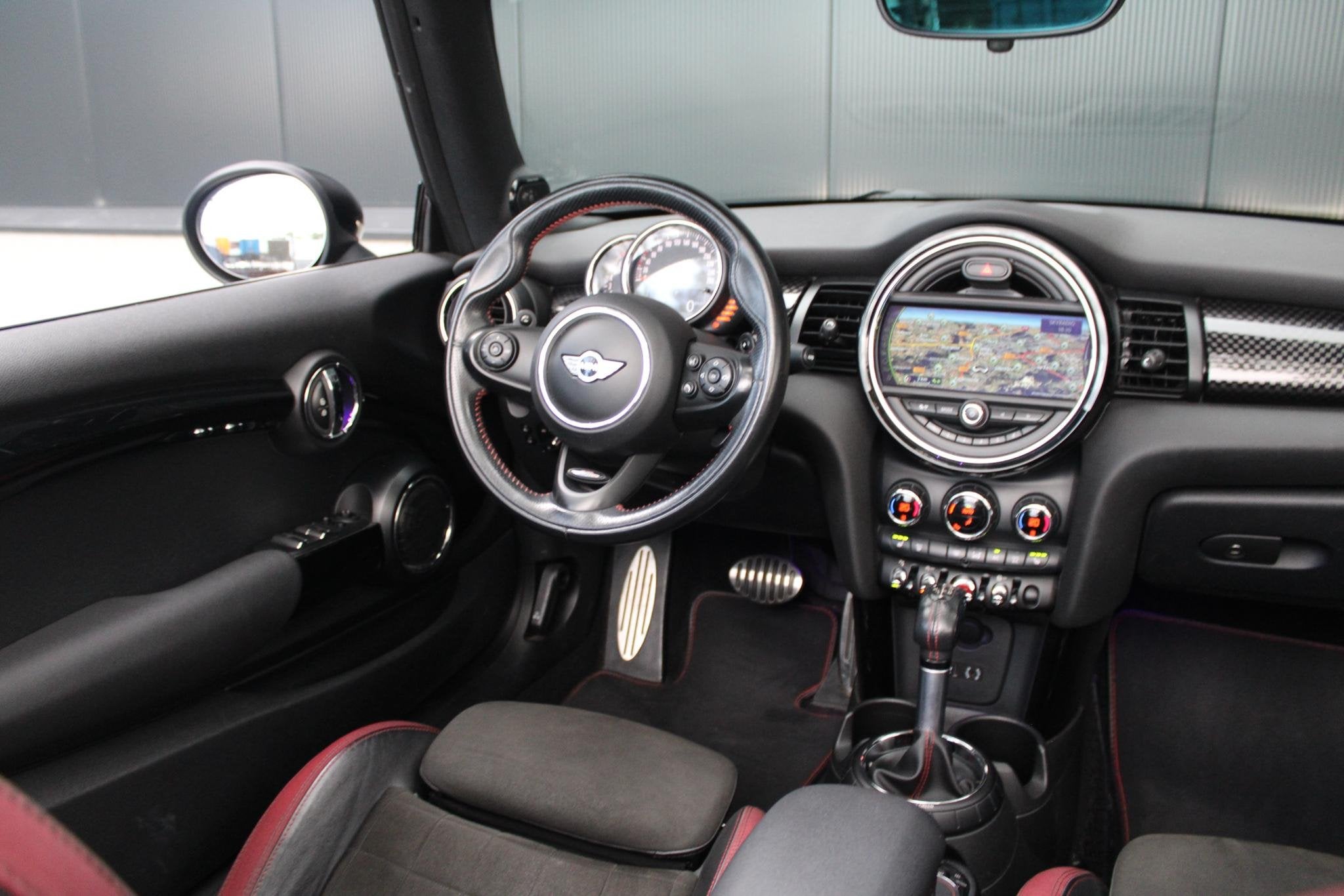 MINI Cooper S Cabriolet 2.0 Chili John Cooper Works | Wired, Auto's, Gebruikt, 4 stoelen, Leder en Stof, Zwart