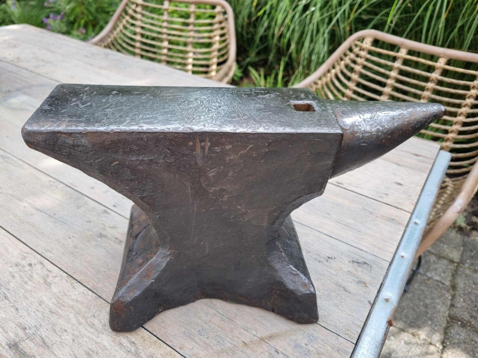 Zeer oud Aambeeld 30 kg !, Ophalen of Verzenden