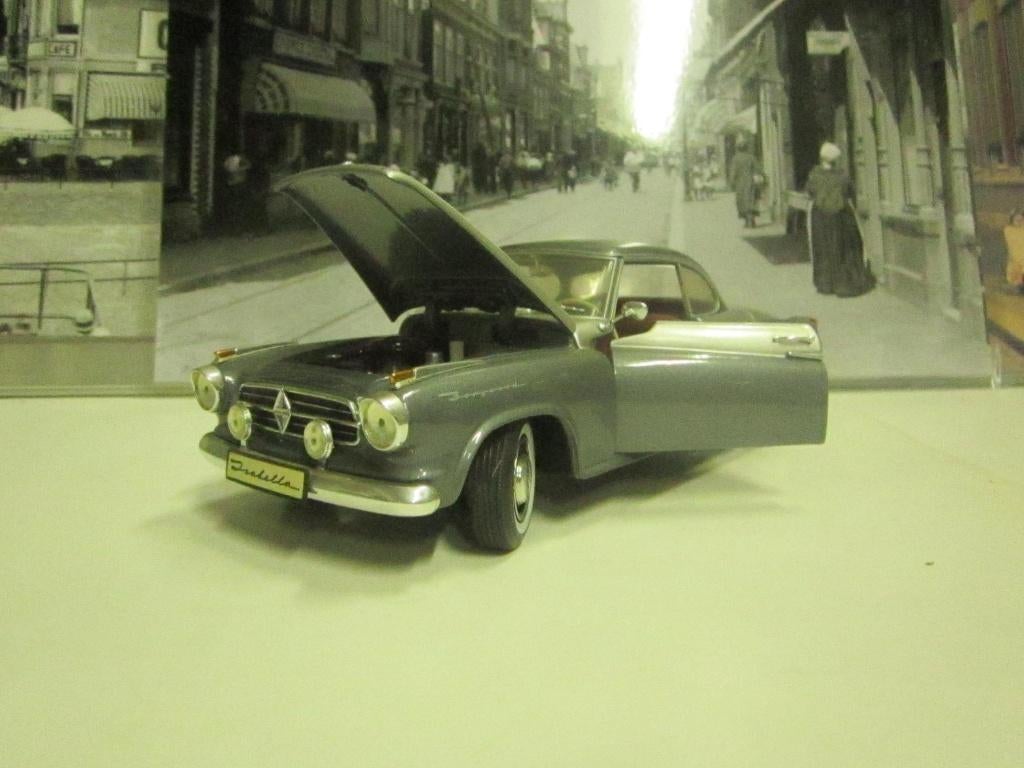 BORGWARD ISABELLA van merk REVELL, Ophalen of Verzenden, Auto, Revell
