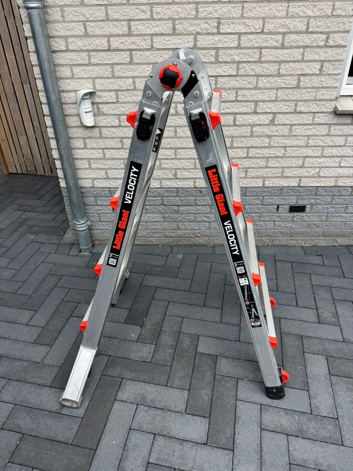 Little Giant Velocity 2.0 telescoopladder 4x4 sporten 4.5m, Doe-het-zelf en Verbouw, Ladders en Trappen, Ophalen, Zo goed als nieuw