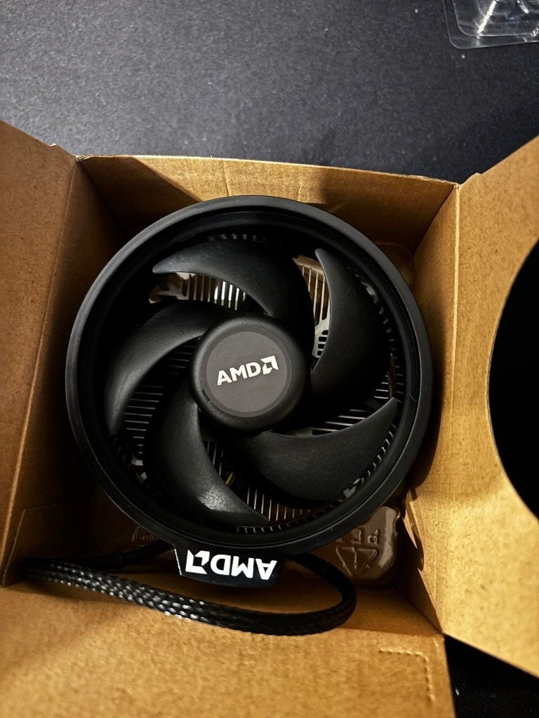 AMD Wraith Stealth CPU Koeler (AM4) - Nieuwstaat / In doos, Computers en Software, Computerkoelers, Ophalen of Verzenden, Zo goed als nieuw