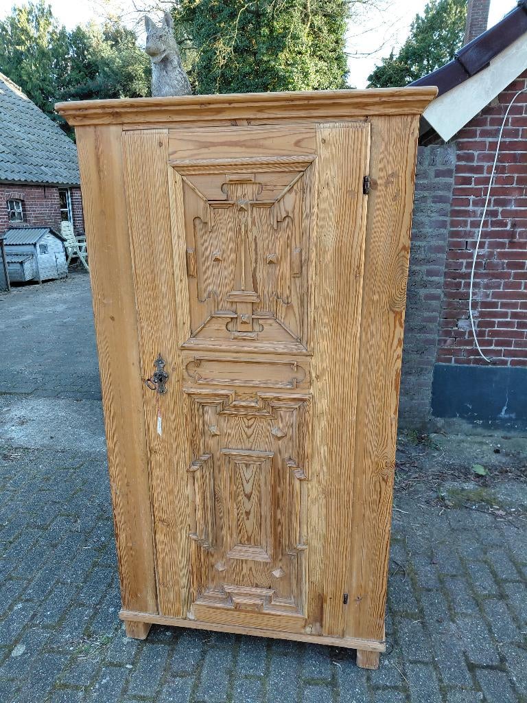 Antieke 18e eeuwse grenen broodkast, ca.1750-1800., Ophalen