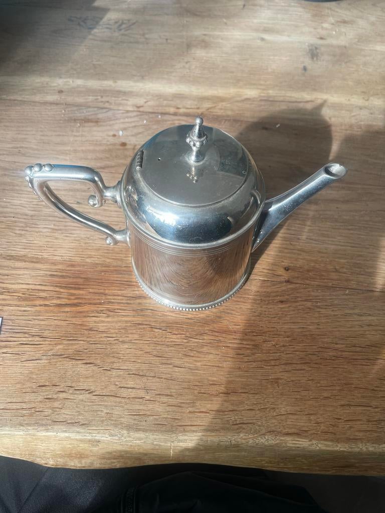 Antieke verzilverde theepot KDM Holland, Ophalen of Verzenden, Zilver