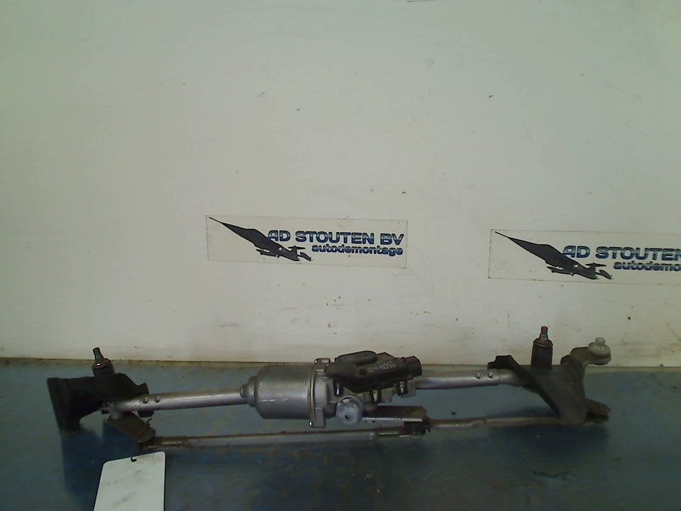 Ruitenwisser Mech + Motor Suzuki Swift (ZA/ZC/ZD) 3811068l00, Gebruikt, Suzuki Deutschland GmbH, Kontakt@suzuki.de, Suzuki-Allee 7, Bensheim 64625, , Duitsland