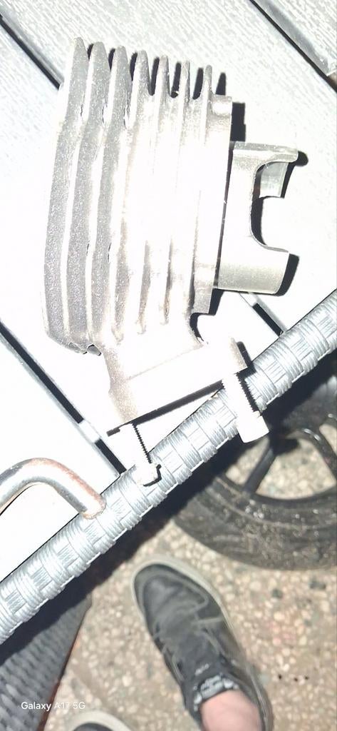Malossi 70cc cilinder met zuiger voor minarelli horizontaal, Fietsen en Brommers, Brommeronderdelen | Algemeen, Nieuw, Cilinder