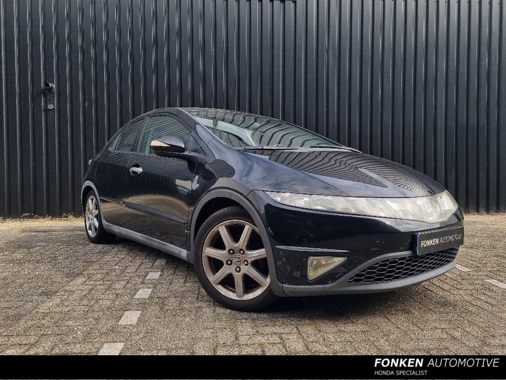 Honda Civic 1.8 I 5DR 2006 Zwart 181dkm nieuwe APK!, Auto's, Voorwielaandrijving, Zwart, 4 cilinders, Zwart