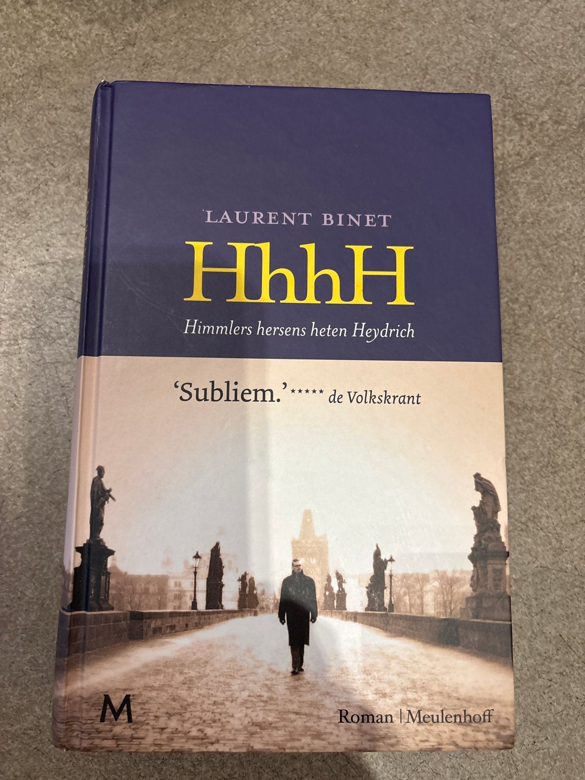 HhhH - Laurent Binet (Roman), Ophalen of Verzenden, Zo goed als nieuw, Nederland