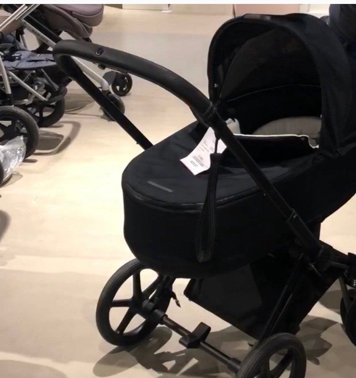 Cybex priam babywagen rijdt uitstekend, Kinderen en Baby's, Kinderwagens en Combinaties, Ophalen, Zo goed als nieuw, Overige merken