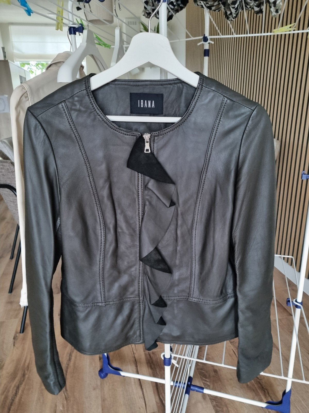 Ibana leren jasje maat 38. Taupe/bruin, Kleding | Dames, Bruin, Nieuw, Ophalen of Verzenden, Jasje