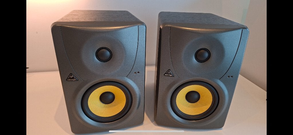 Behringer TRUTH B1030A Studio Monitor Speakers (set van 2), Overige merken, Ophalen of Verzenden, Zo goed als nieuw, 120 watt of meer