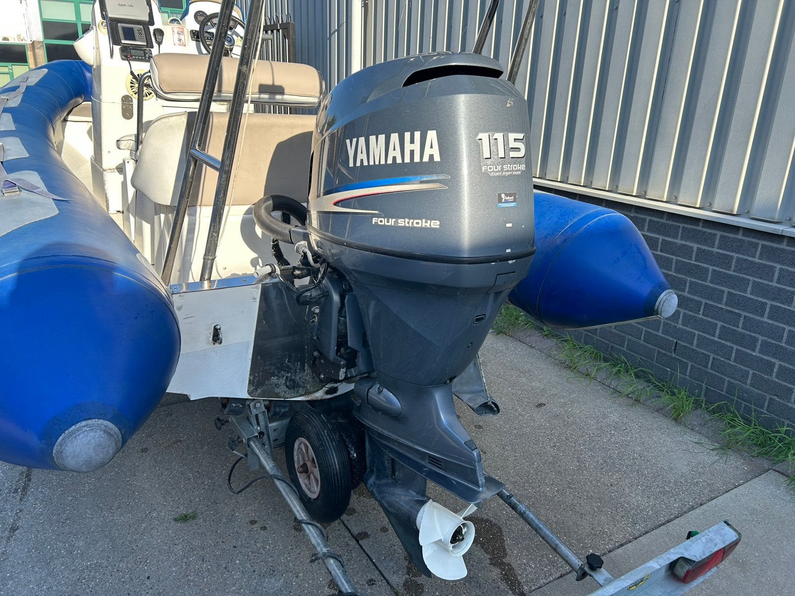 Foto 7 van Tekoop: avon 620 rib met 115 pk yamaha en trailer