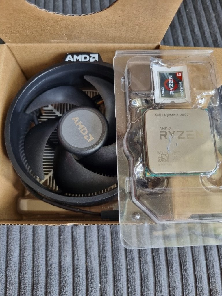 AMD Ryzen 5 2600 + Koeler, Ophalen of Verzenden, Gebruikt, 6-core, 3 tot 4 Ghz