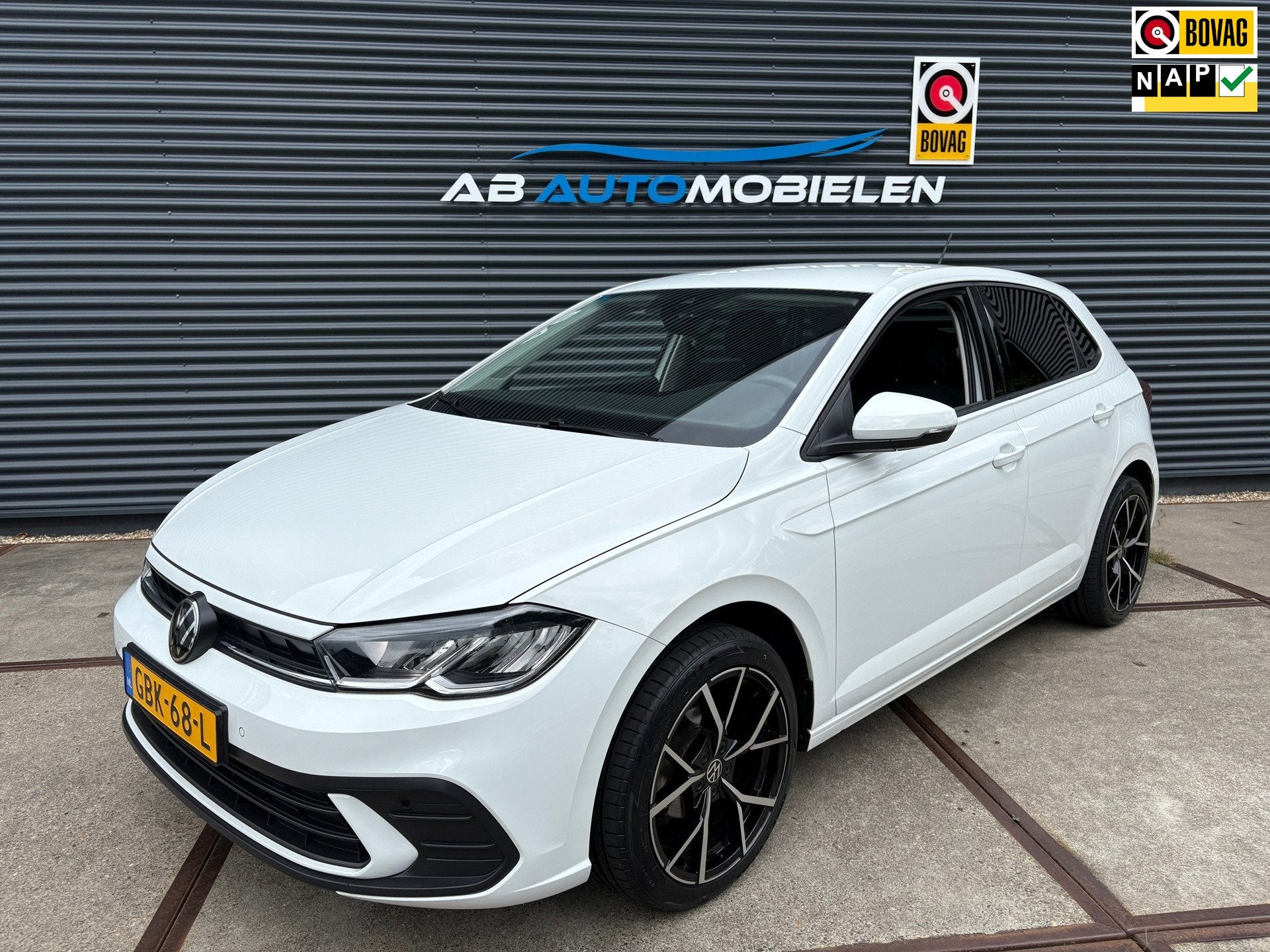 Volkswagen POLO 1.0 TSI Life Edition CARPLAY/ CAMERA/ KEYLES, Voorwielaandrijving, Dealer onderhouden, Euro 6, Met garantie (alle)