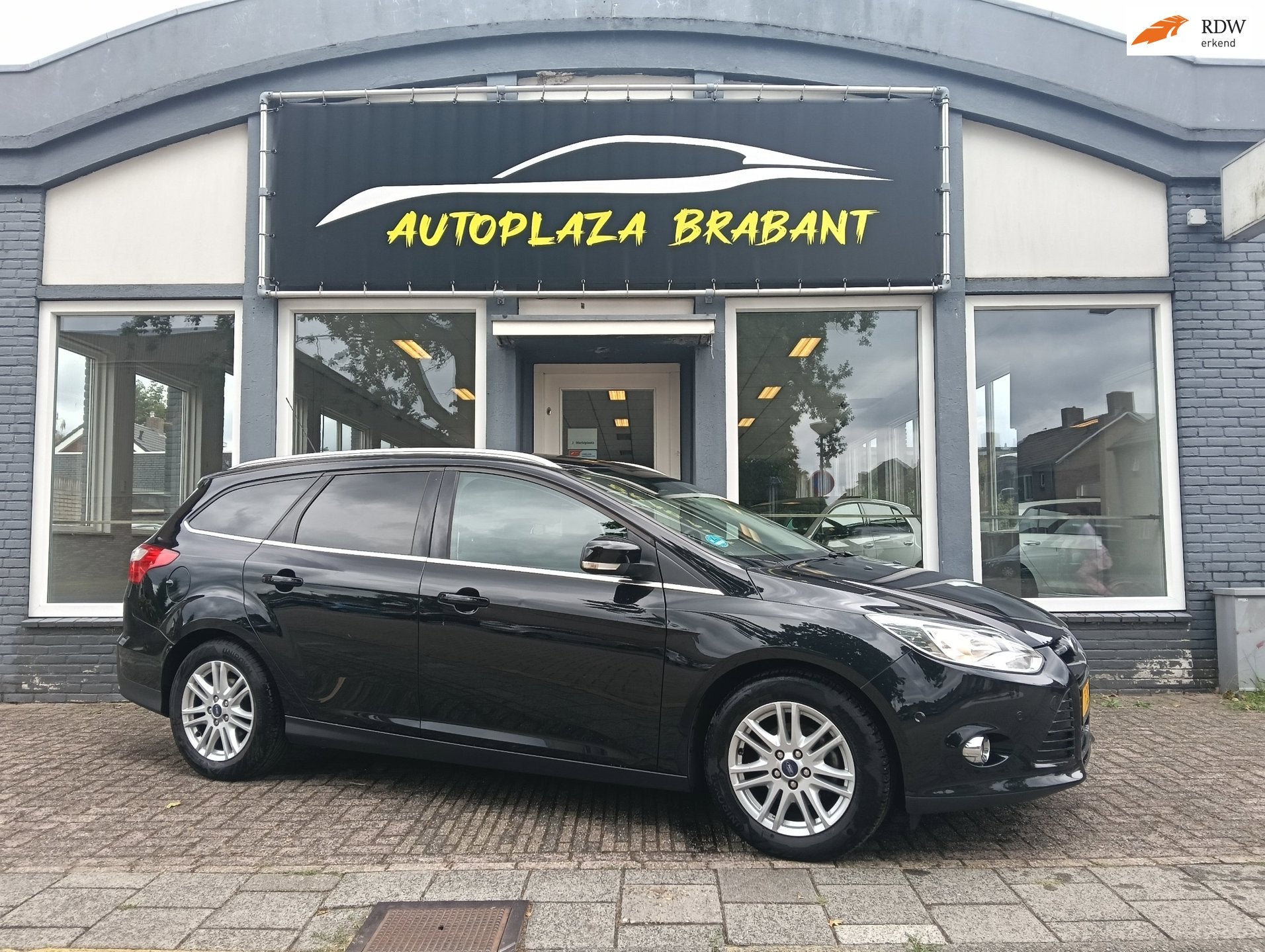 Ford Focus Wagon 1.0 EcoBoost Edition Plus/ NAVI/ CRUISE/ CL, Euro 5, Gebruikt, Zwart, Zwart