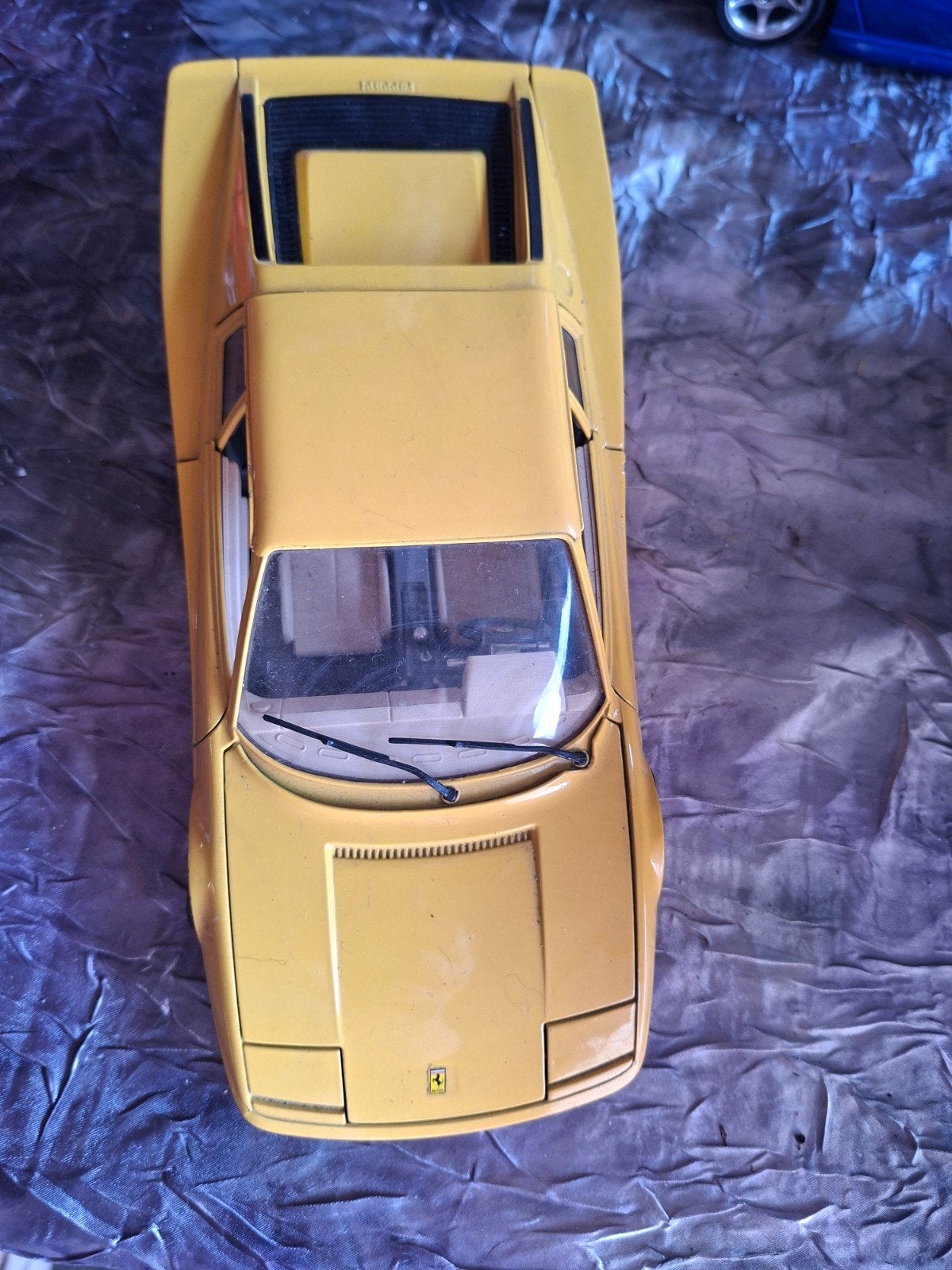 Burago Ferrari Testarossa 1984 Schaalmodel Geel, Ophalen of Verzenden, Gebruikt, Auto, Bburago