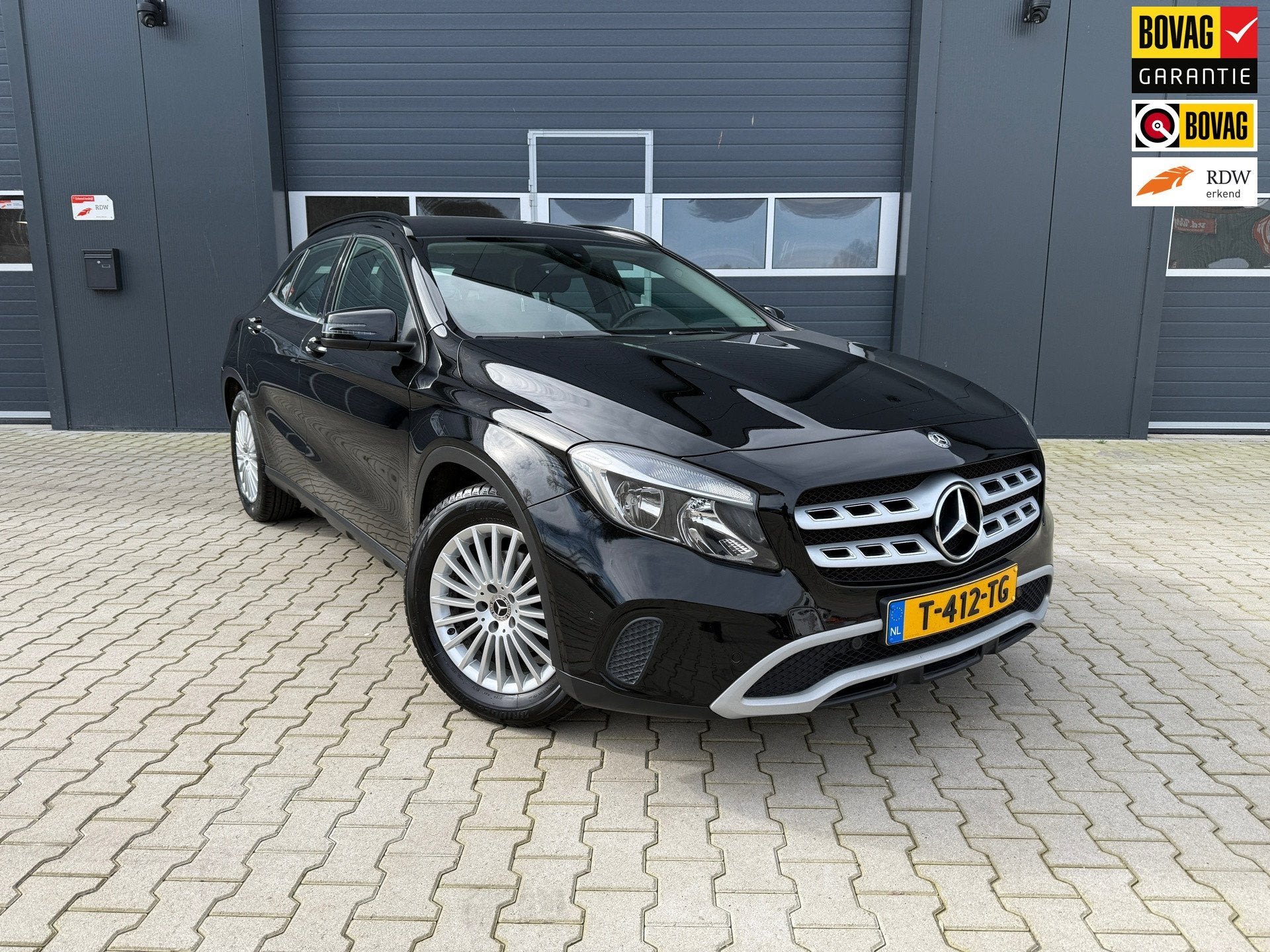 Mercedes-Benz GLA-klasse 180 Business Solution AMG, Auto's, Gebruikt, Euro 6, 4 cilinders, 715 kg