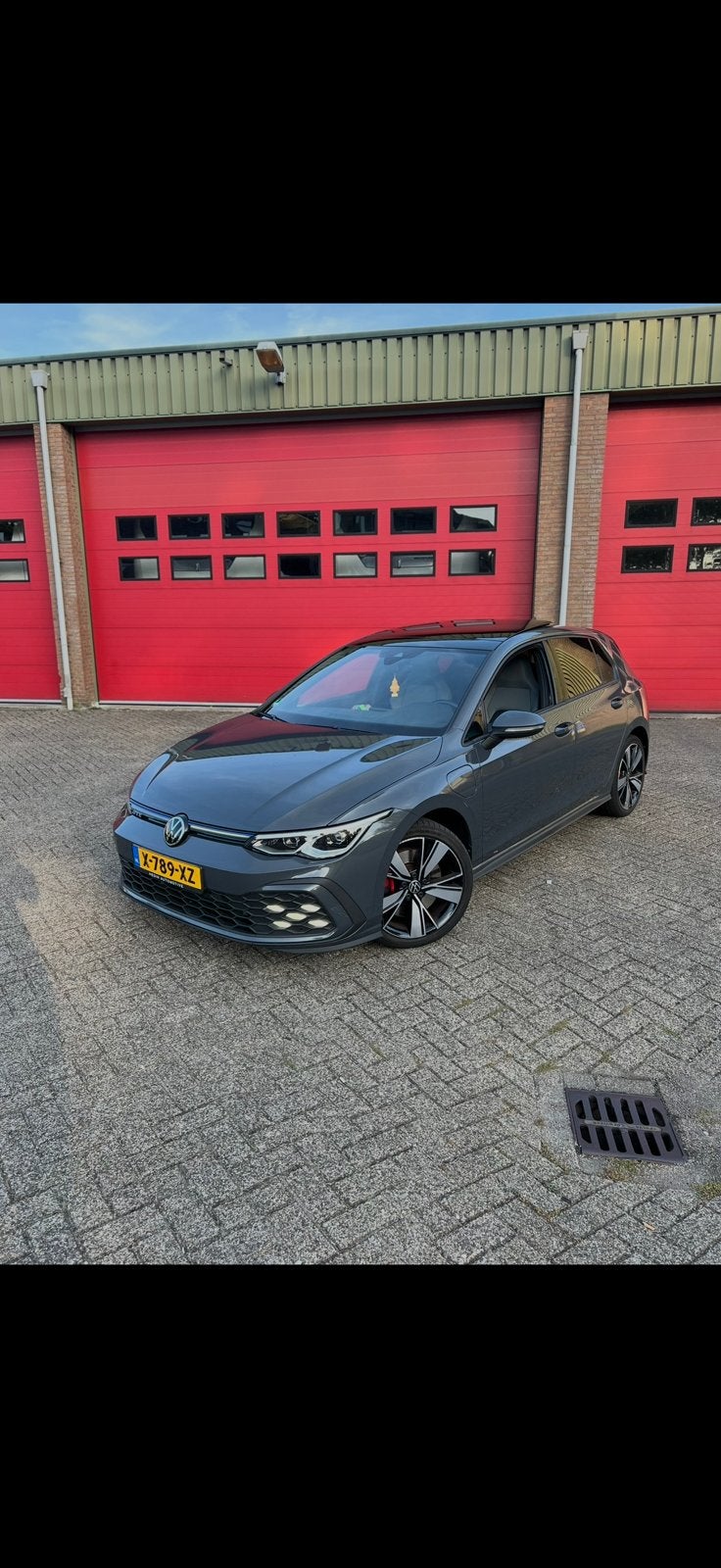 VW Golf 8 GTE 245PK Pano Leder StoelVentilatie DSG 18 Inch, Auto's, Euro 6, 4 cilinders, Grijs, 84 €/maand