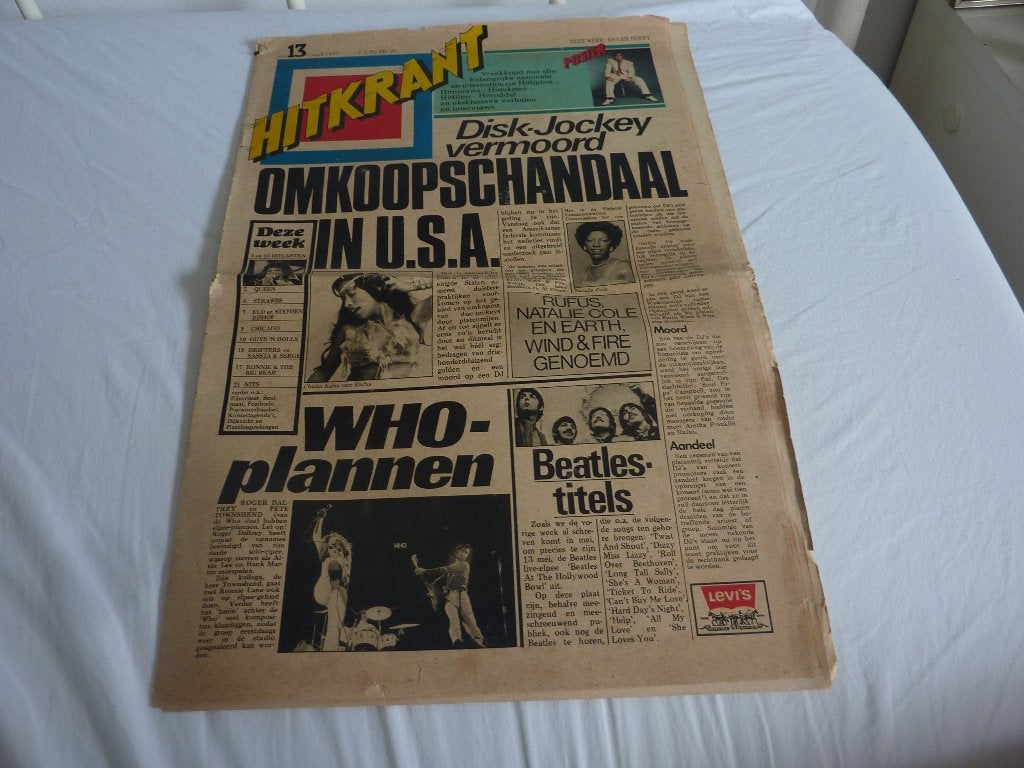 HITKRANT 1977-WHO-QUEEN-PUNK-ELO-GUYS AND DOLLS-BEATLES, Verzamelen, Verzenden, 1960 tot 1980, Tijdschrift