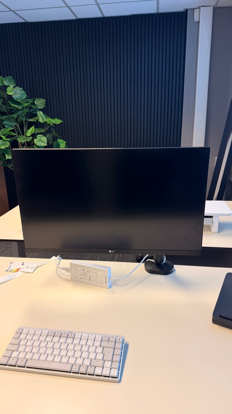 LG 4K IPS 27 inch Monitor met pro Monitorarm, Computers en Software, Monitoren, Gaming, IPS, In hoogte verstelbaar, Ophalen of Verzenden